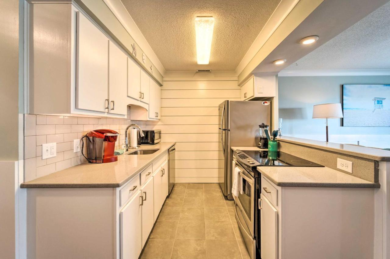 Bright Carolina Beach Condo - Walk To Shore! Exteriör bild